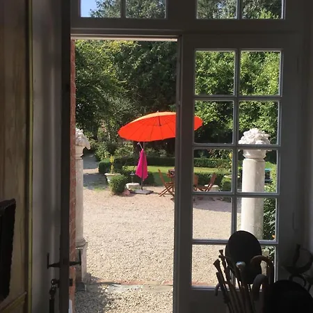 Holiday home Le Jardin Secret Du Dr Papertian *