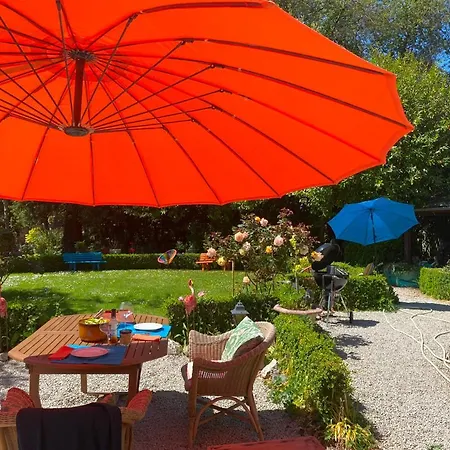 Holiday home Le Jardin Secret Du Dr Papertian *